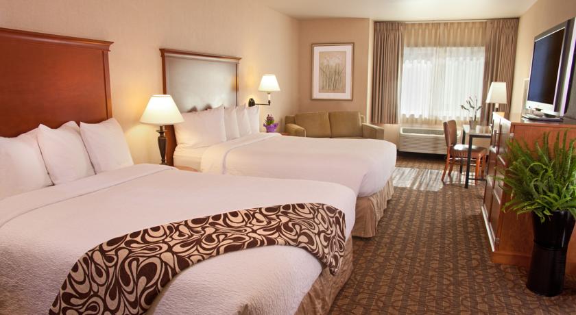 Silver Cloud Hotel University  Rooms